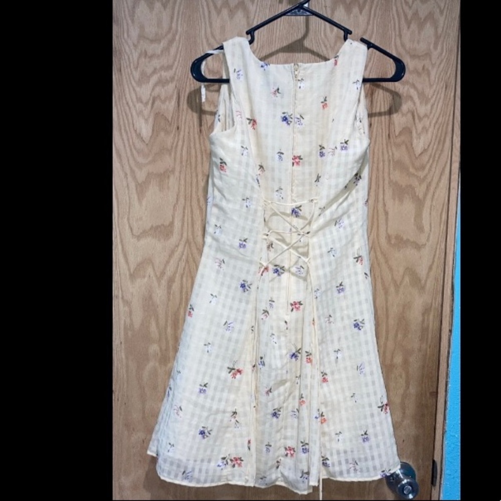 Dress - Picture 2 of 2